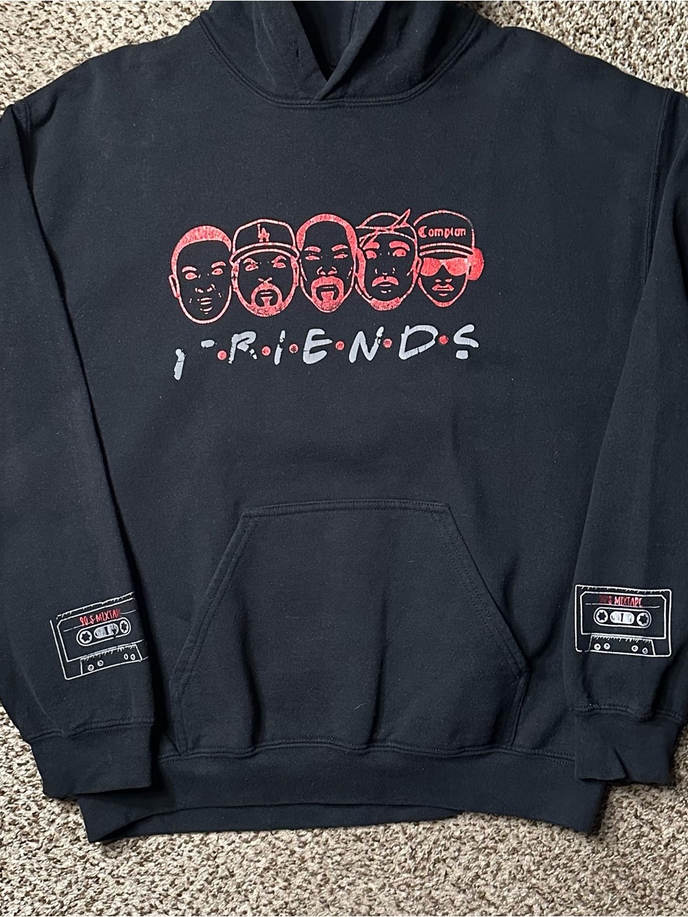 Gildan Black 'Friends' Graphic 90’s rappers Crewneck Sweater
